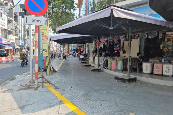 Vỉa hè Đà Nẵng 'khoác áo mới' sau 1 tuần cấm kinh doanh buôn bán - Báo Pháp Luật TP.HCM