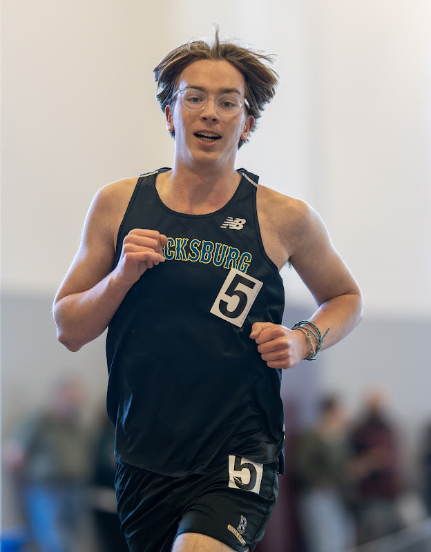 Photo from HS: Indoor Track & Field of Eli Simundza
