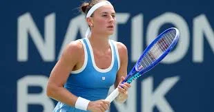 Iga Swiatek saat bertanding di turnamen tenis WTA Toronto.