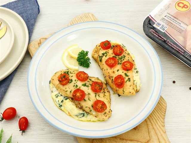 Ức Gà Nhồi Kem Phô Mai Cải Bó Xôi Đút Lò
