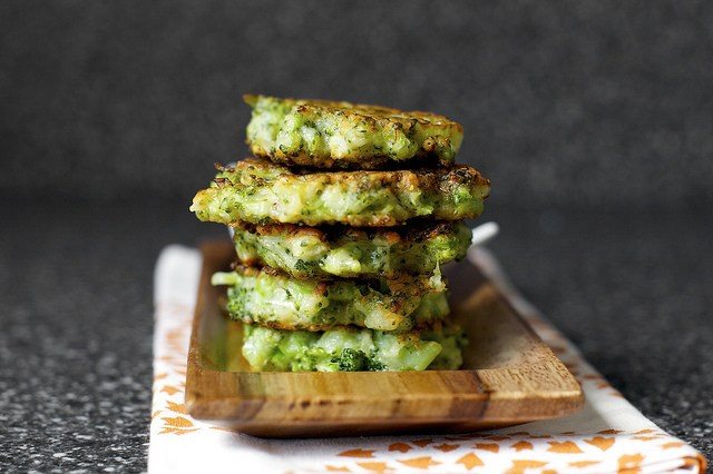 Bánh Bông Cải Xanh Chiên