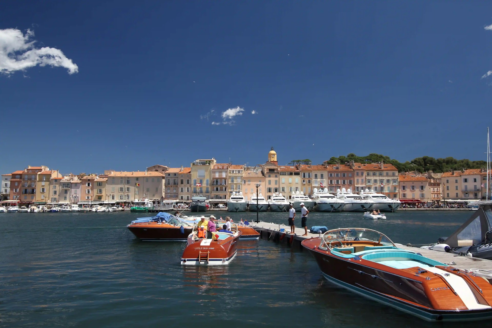 Luxury Yacht charter in Cannes