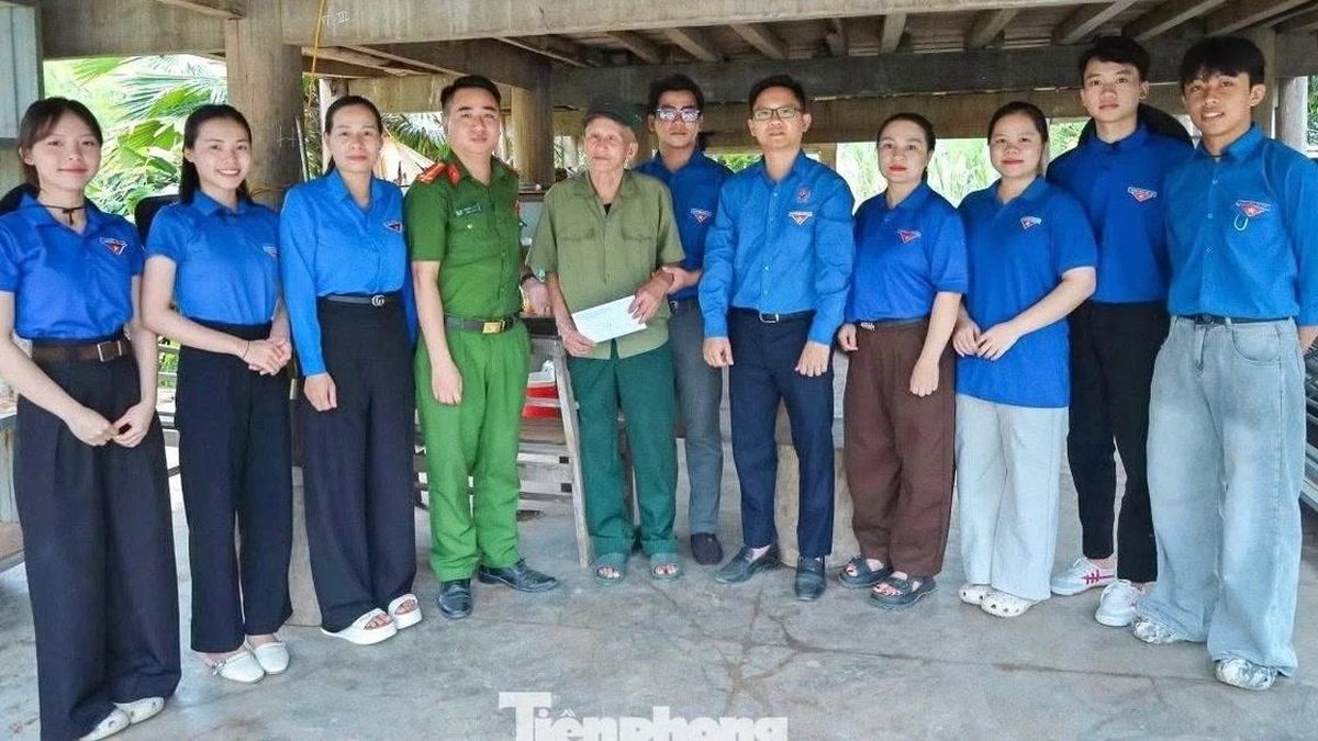 Tháng Bảy ấm áp những bữa cơm tri ân của tuổi trẻ Nghệ An - Báo Tiền Phong