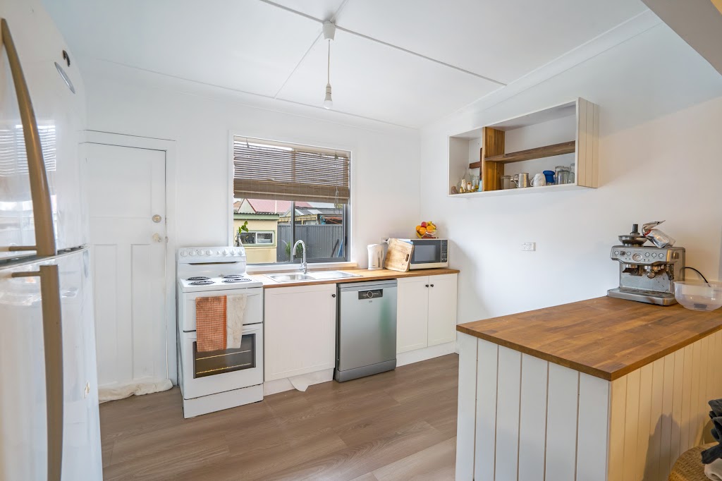 18 Braid Road, Fern Bay - Thumbnail 2