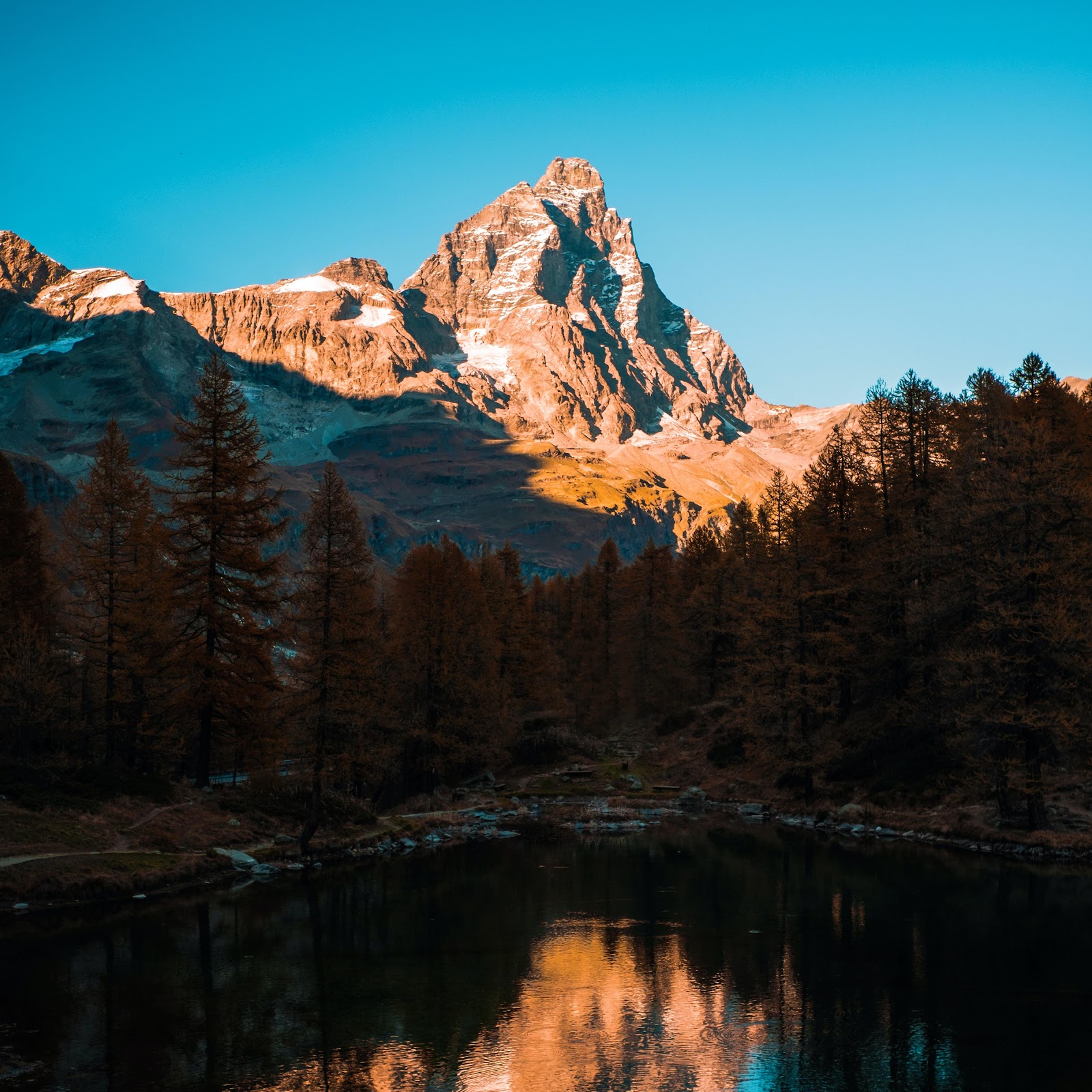 Download The Matterhorn Mountain Peak Reflection 5K iPhone