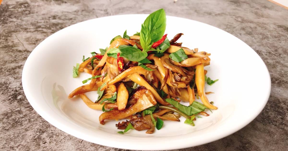 Nấm bào ngư xào húng quế