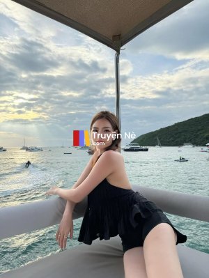 Dưới Ánh Đèn Lạnh