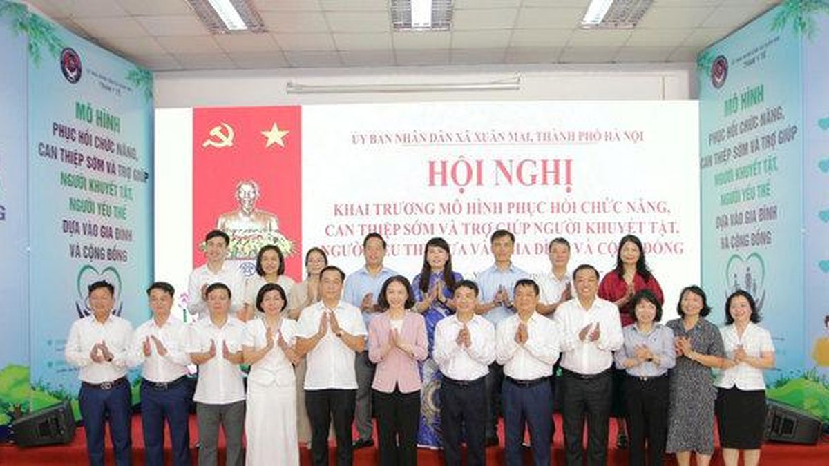 Khai trương Mô hình phục hồi chức năng dựa vào cộng đồng đầu tiên của thành phố: Đưa dịch vụ chuyên sâu về tận y tế cơ sở - Báo Hà Nội Mới