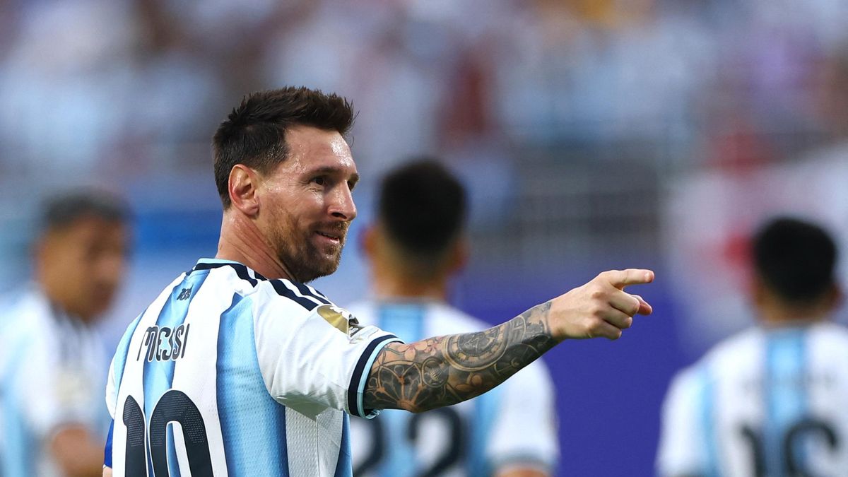 Màn trình diễn siêu hạng của Messi - Tạp chí Tri thức