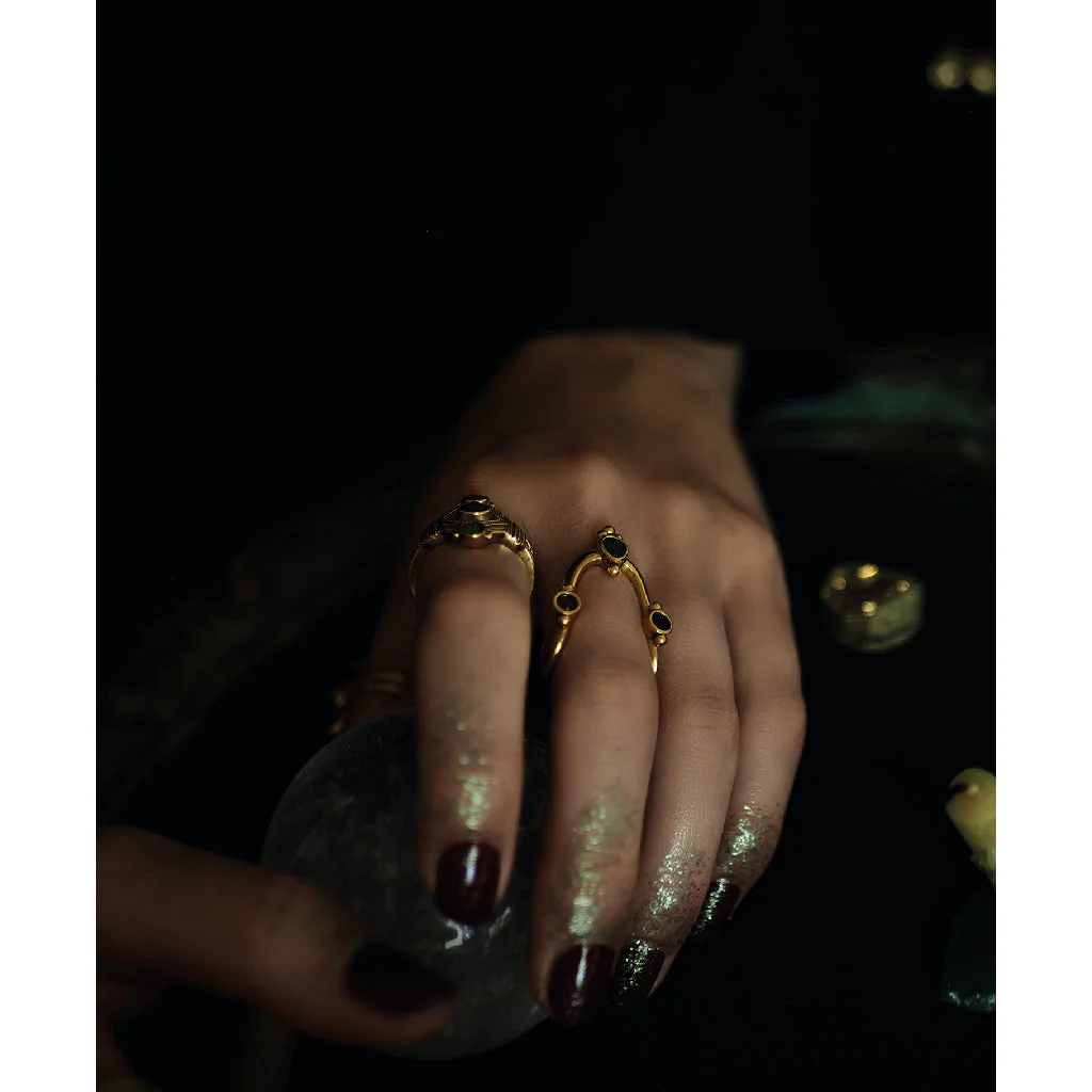 Кольцо изогнутое Sacha I