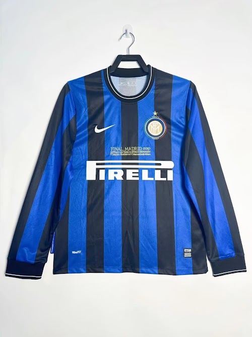 Camiseta local de manga larga del Inter de Milán 2010.jpeg