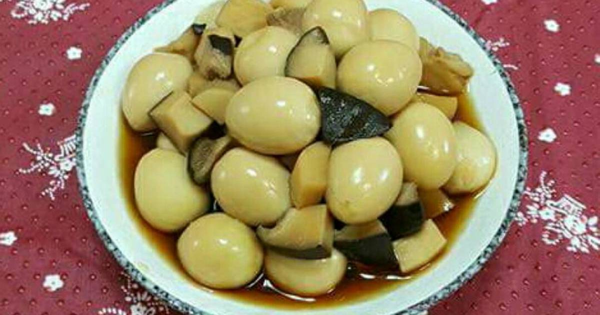 Trứng cút kho nấm 메추리알 버섯조림