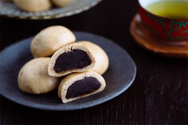 Bánh Bao Đậu Đỏ Hình Tròn