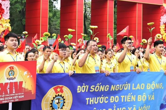 Kỷ niệm 140 năm Ngày Quốc tế Lao động và biểu dương cán bộ công đoàn xuất sắc - Báo Sài Gòn Giải Phóng