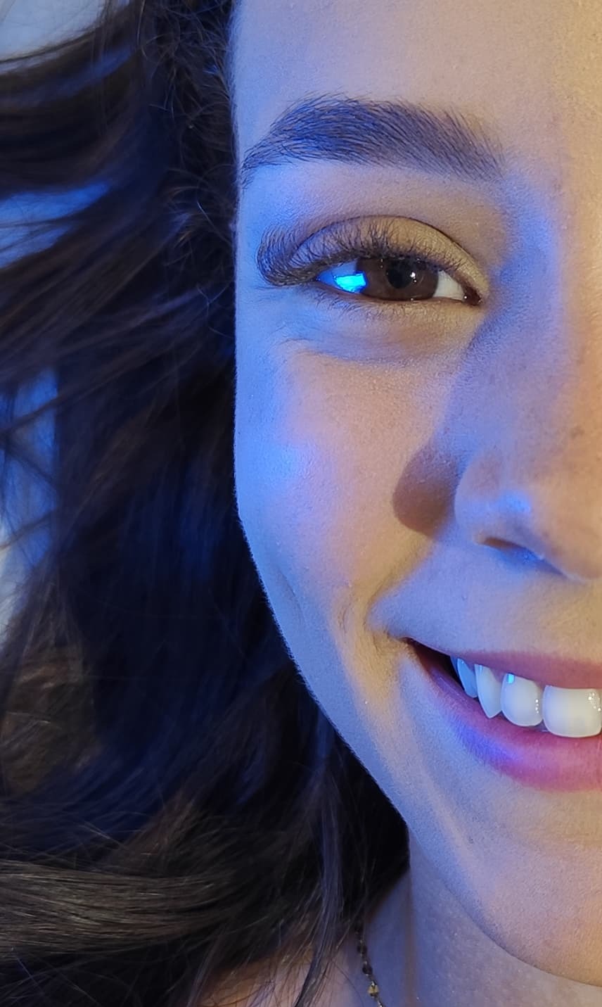 Olhar feminino — Állira Lash & Brow