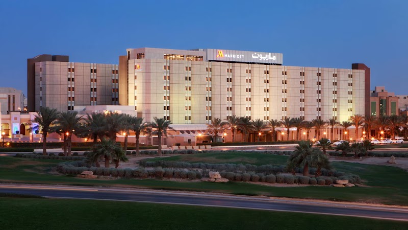 ruhsa-exterior-0065-hor-wide