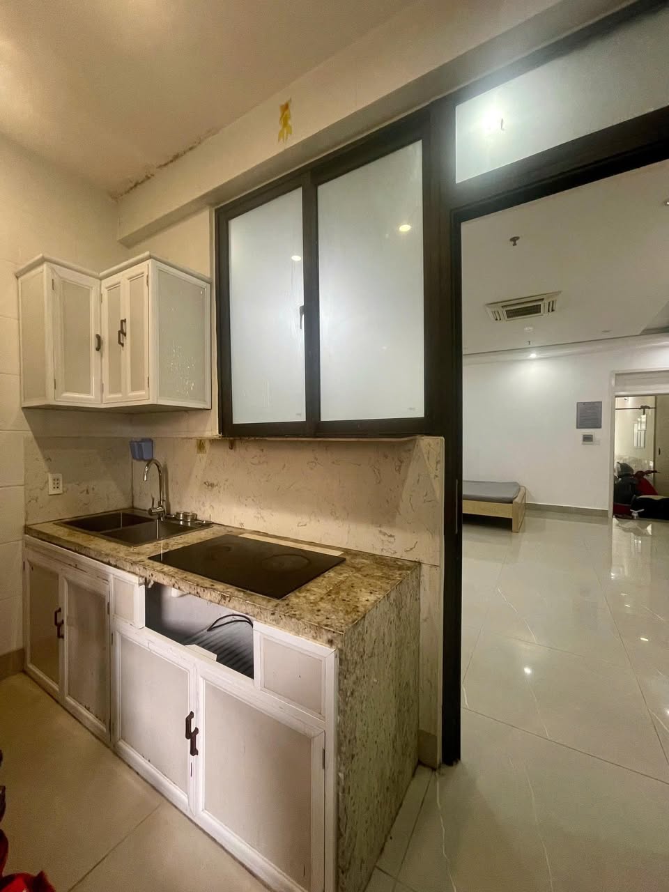 • Trống sẵn - CĂN HỘ 1 PHÒNG NGỦ RIÊNG 3