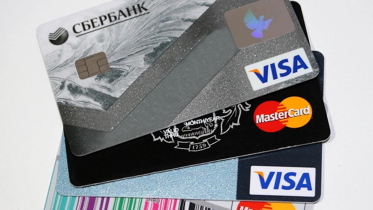 소비패턴별 신용카드와 체크카드 선택 기준 비교