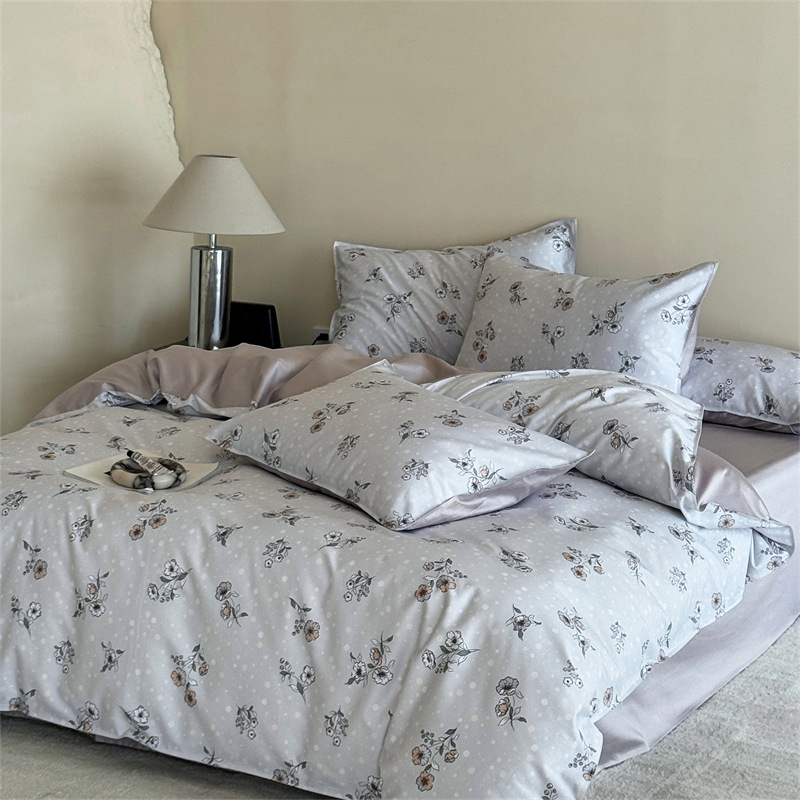 Bedding set made of long-staple cotton, floral pattern