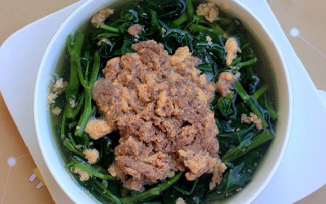 Canh Rau Muống Nấu Riêu Cua