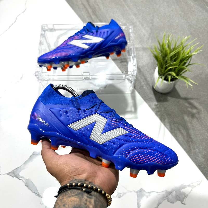 Guayo New Balance Tekela variante 4