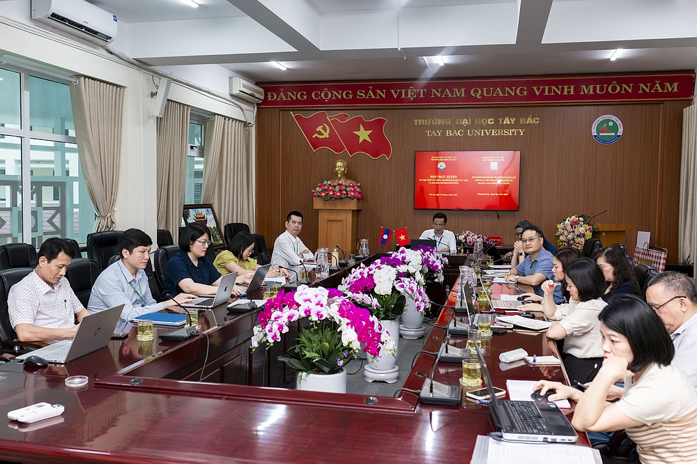 Trường Đại học Tây Bắc tổ chức họp trực tuyến, thống nhất nội dung hợp tác với Đại học Souphanouvong (Nước CHDCND Lào)