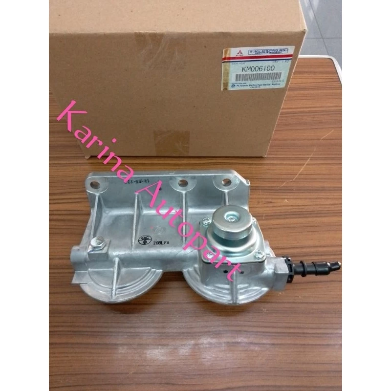 Pompa Solar Braket Filter Euro 4 Original untuk Mitsubishi Canter
