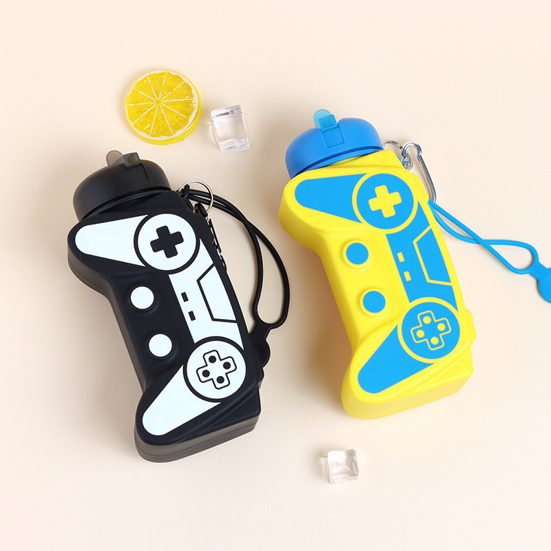 Foldable Silicone Water Bottle with Game Design 600 ml