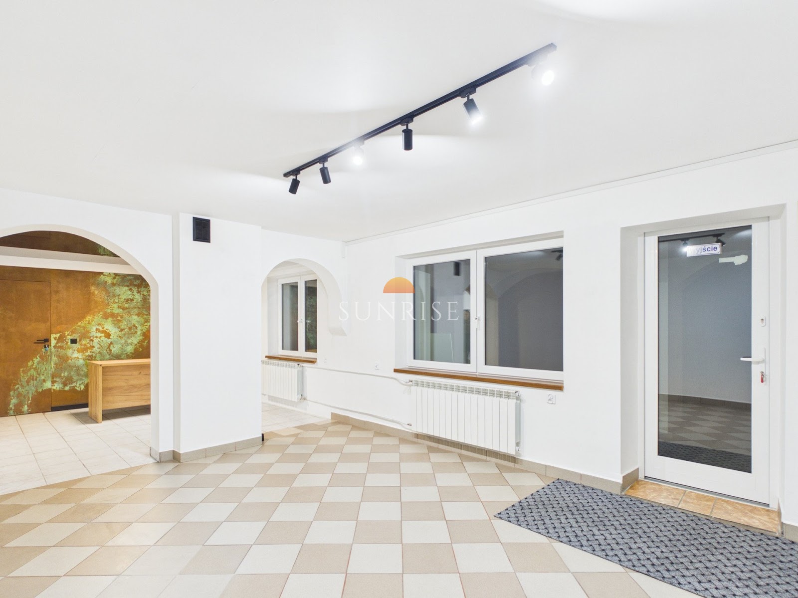 65 m² na usługi + działka | Tylmanowa | 3500 zł — zdjęcie główne