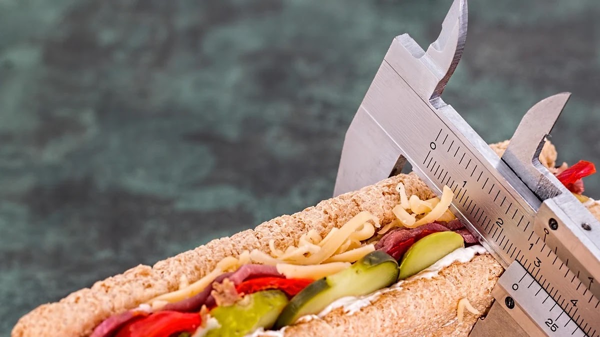 운동 전후 이상적인 칼로리 섭취량 산출법과 식단 구성법