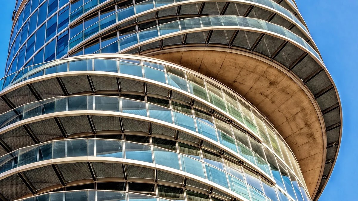 국내 상가와 오피스 임대수익률 비교 및 투자 전략 차별점