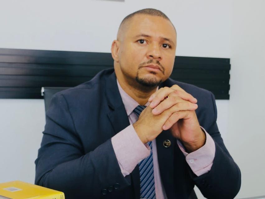 Dr. Anderson Ferreira