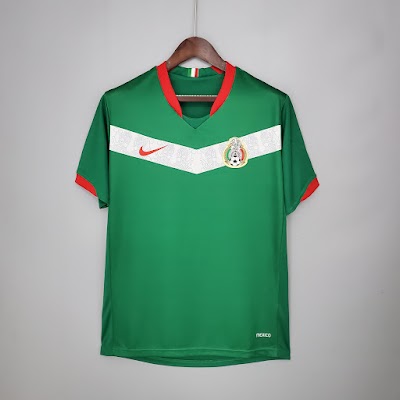 Retro 2006 Mexico Local @lumorasports.jpeg