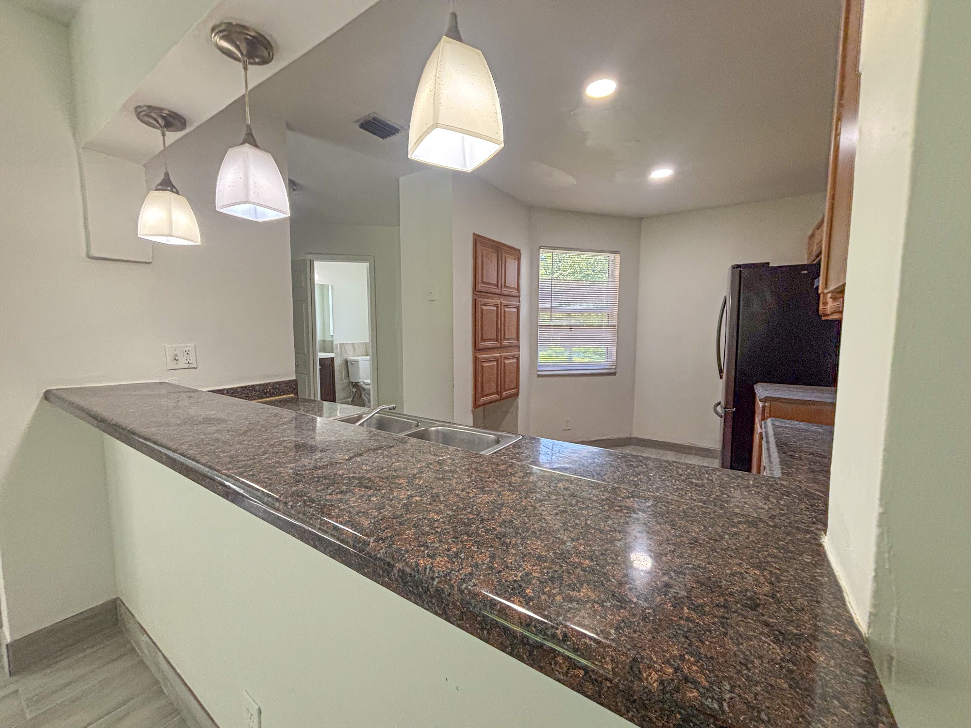 Coral Springs Townhome! property photo 4