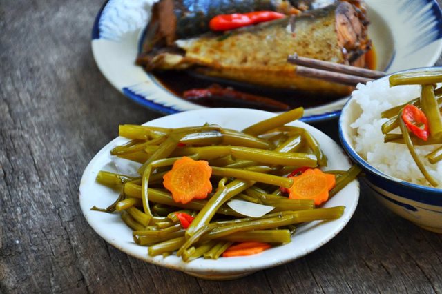 Rau Muống Ngâm Chua Giòn