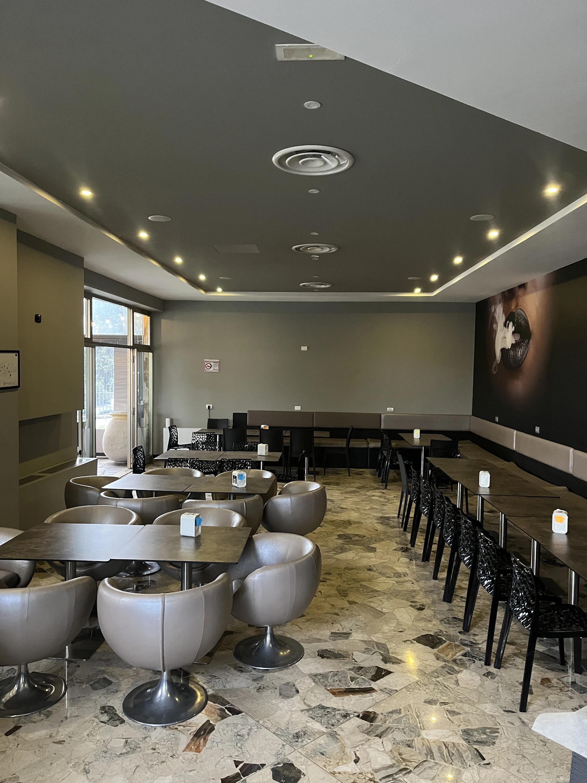 Aspesi Cafe gallery 7