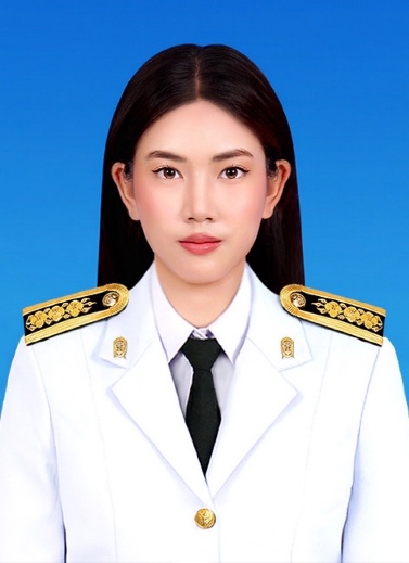 นางสาววิชญาดา ประทุม