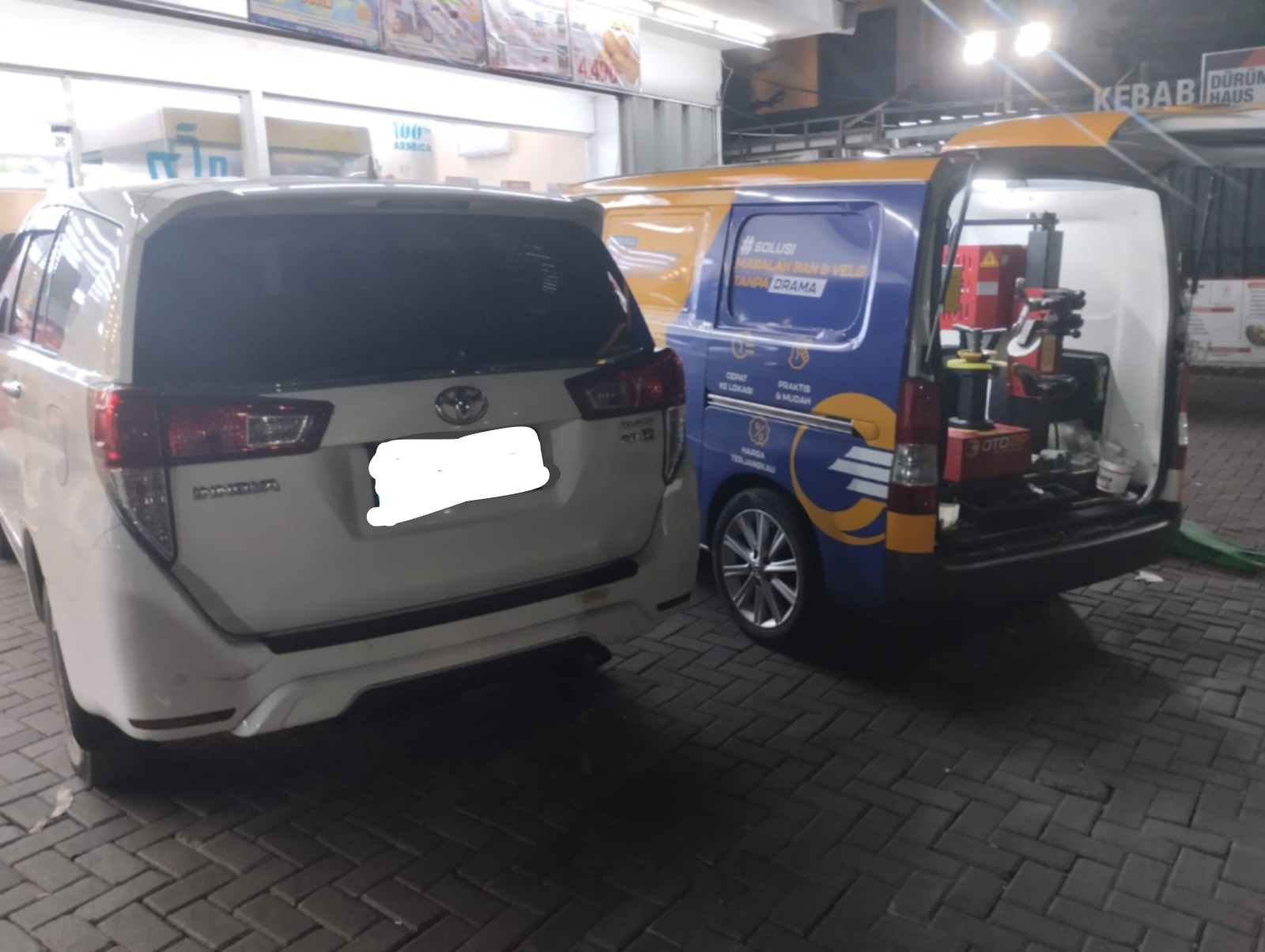 Dokumentasi Penanganan Ban Mobil Otomax Store - 5 Lokasi Tambal Ban Mobil 24 Jam Terdekat di Jakarta Pusat