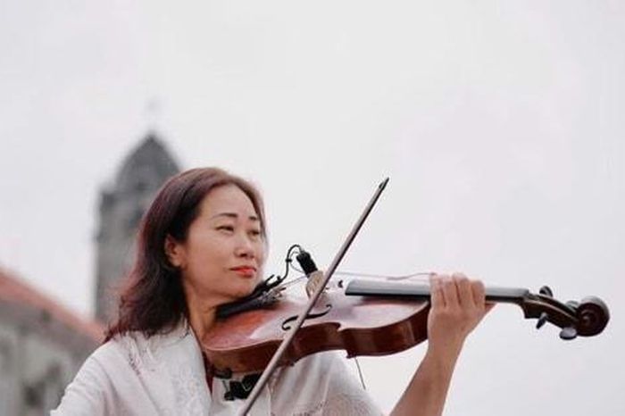Nghệ sĩ Nguyệt Thu và hành trình gieo những yêu thương - Báo Hà Nội Mới