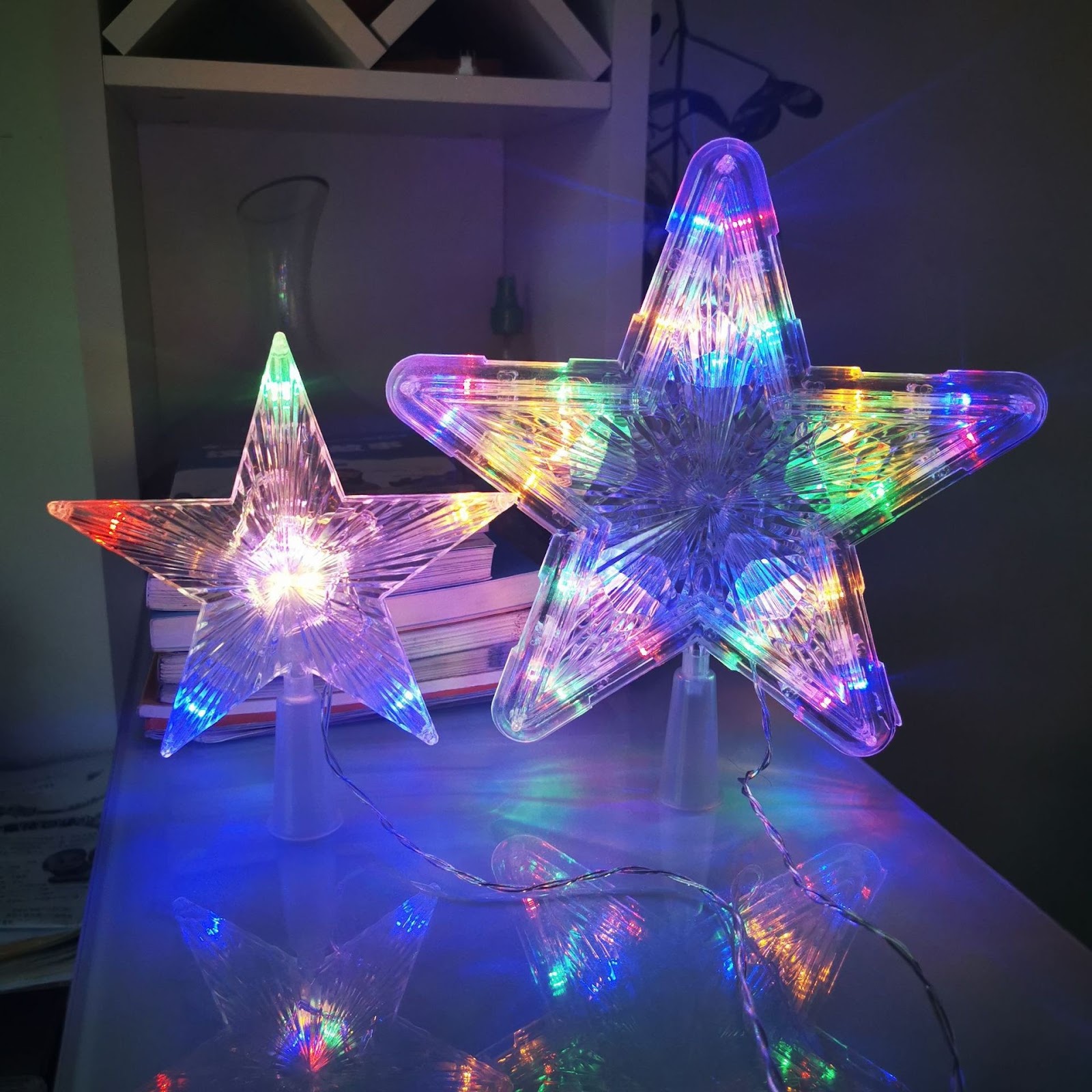 LED Christmas star for tree topper, battery-operated