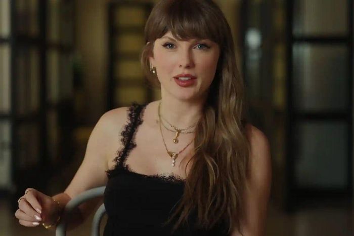 Taylor Swift tiết lộ bí mật gây sốc phía sau ca khúc dài 10 phút từng suýt biến mất mãi mãi - Tạp chí SaoStar