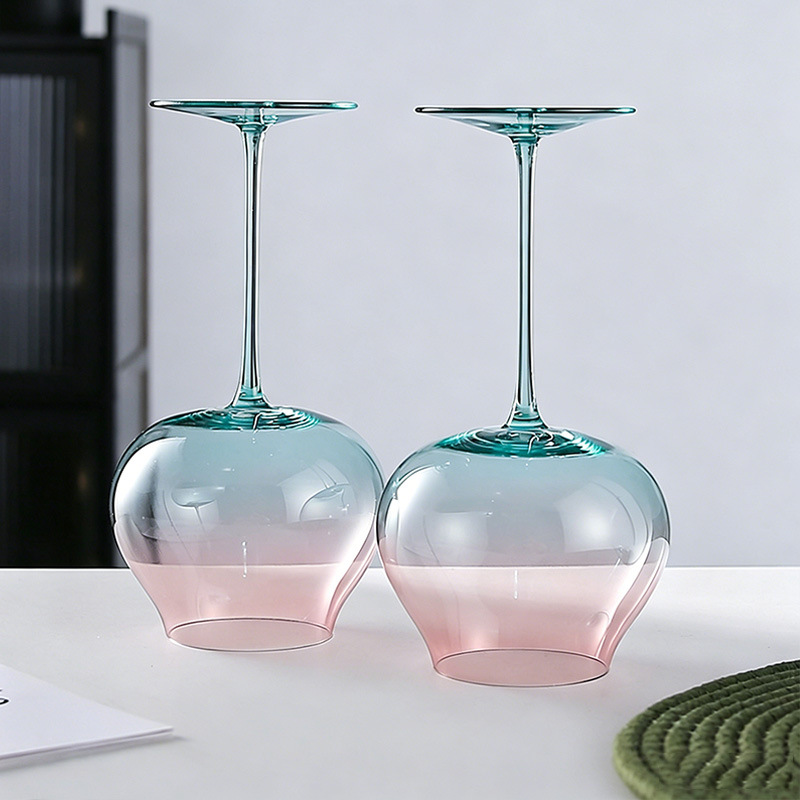 Wine glass, 601–700 ml, round shape