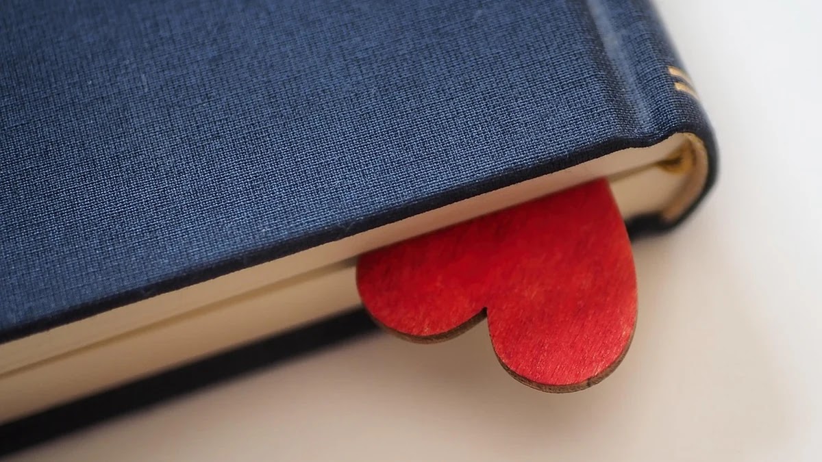 웹툰 로맨스 장르별 서사 구조와 캐릭터 유형 비교