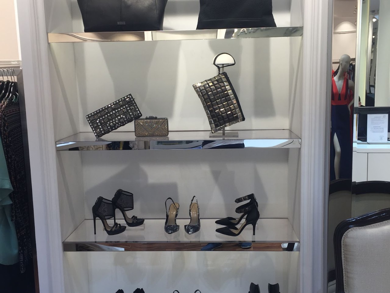 BCBG 4