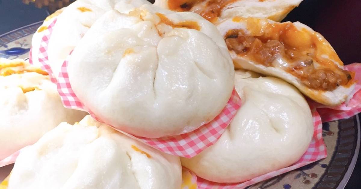 Bánh bao nhân pizza cho bữa sáng