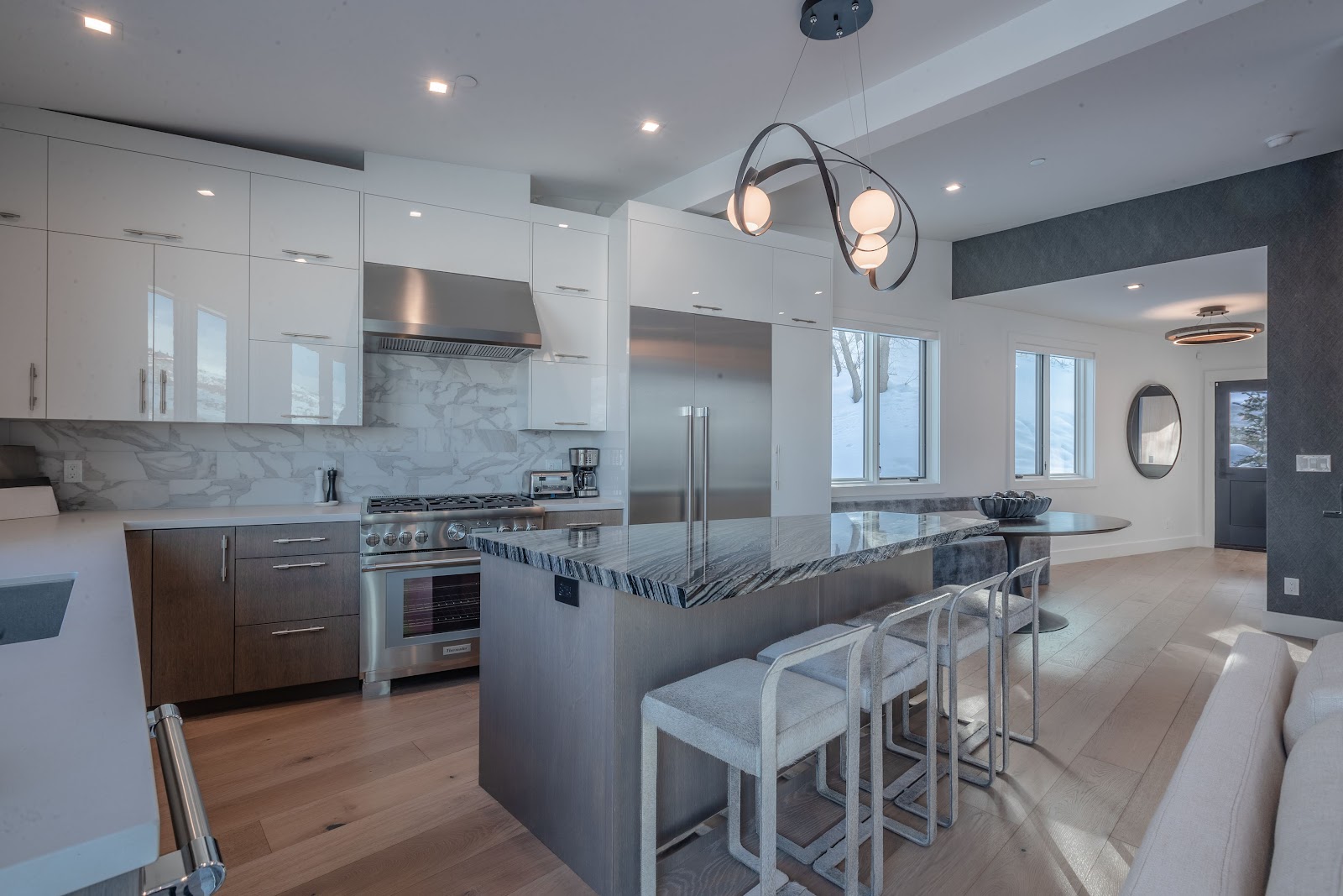 Park City, Utah, USA — 4-Bed Villa With Hot Tub 3