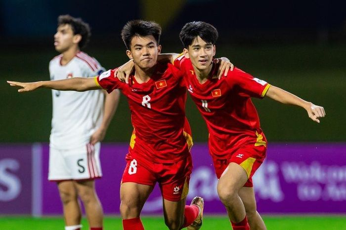 Thấy gì đáng mừng khi U17 Việt Nam liên tục ăn mừng kiểu CR7 - Tạp chí Tri thức