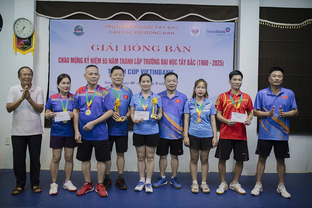 Trường Đại học Tây Bắc tổ chức thành công giải bóng bàn chào mừng kỷ niệm 65 năm ngày thành lập Trường  (1960 - 2025)