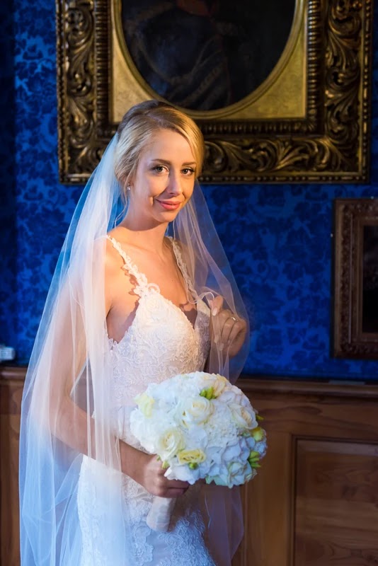 Romantisches Brautpaar-Portrait