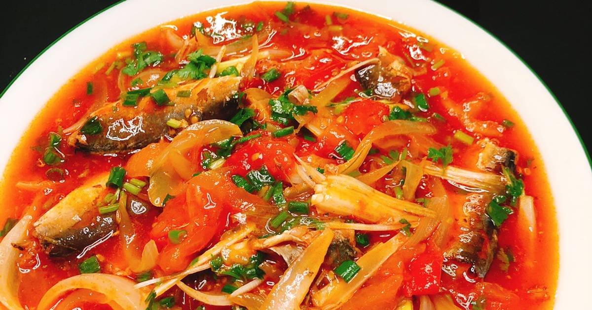 Bánh mì chấm cá hộp